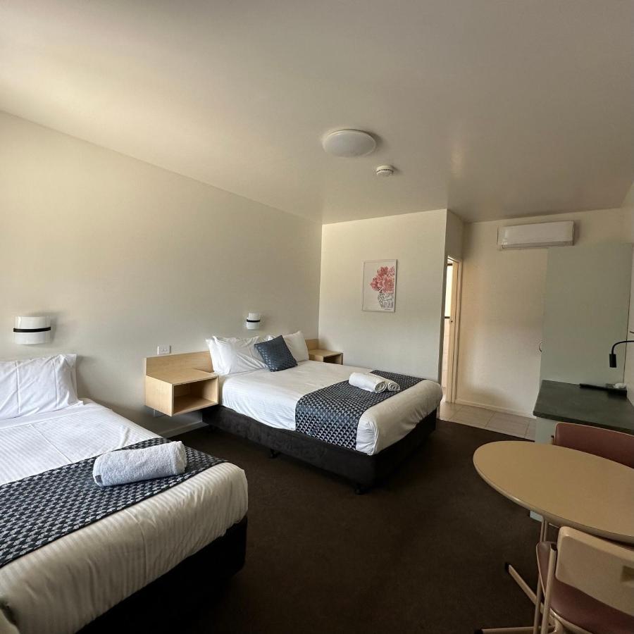 Shepparton Motor Inn Tudor House Motel Ngoại thất bức ảnh