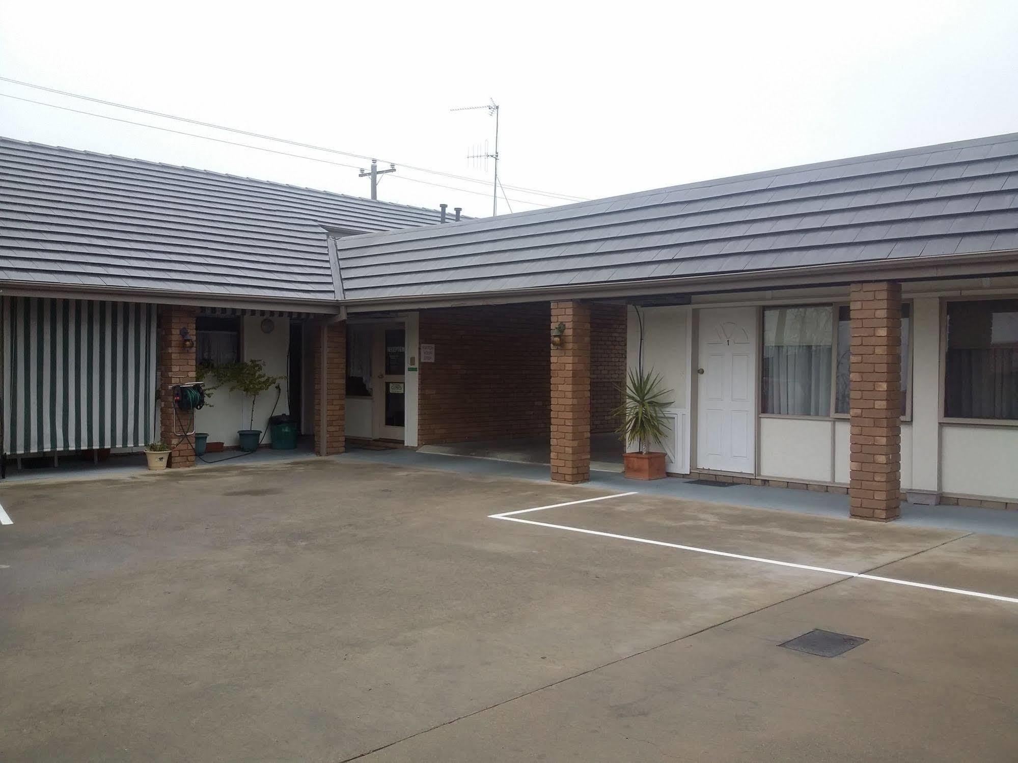 Shepparton Motor Inn Tudor House Motel Ngoại thất bức ảnh